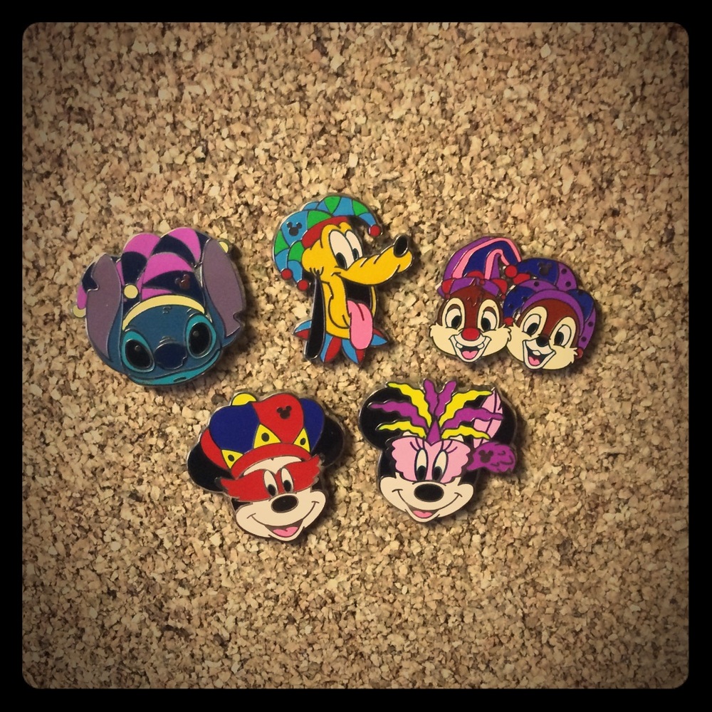 Disney MardiGras Hidden Mickey Pin Set **Special**